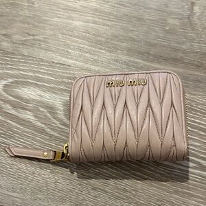 Miu Miu

Small Matelassé Nappa Leather Wallet Leather Wallet